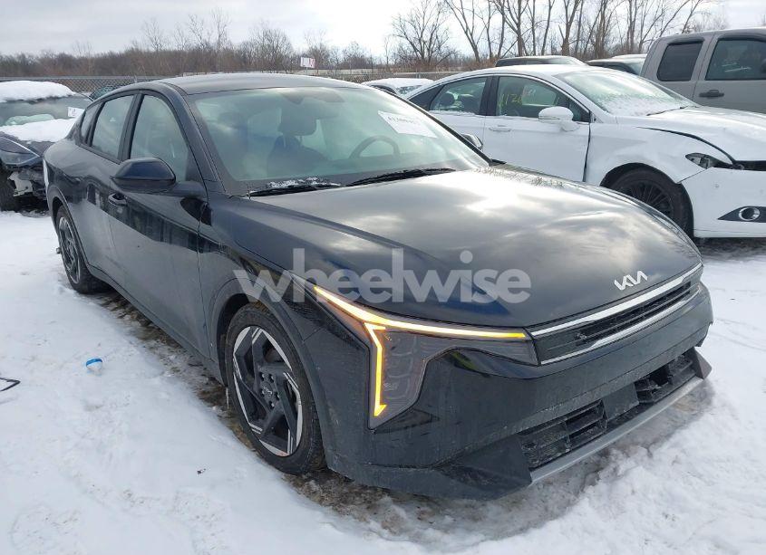 2025 Kia K4 EX (VIN 3KPFU4DE9SE014470) main photo