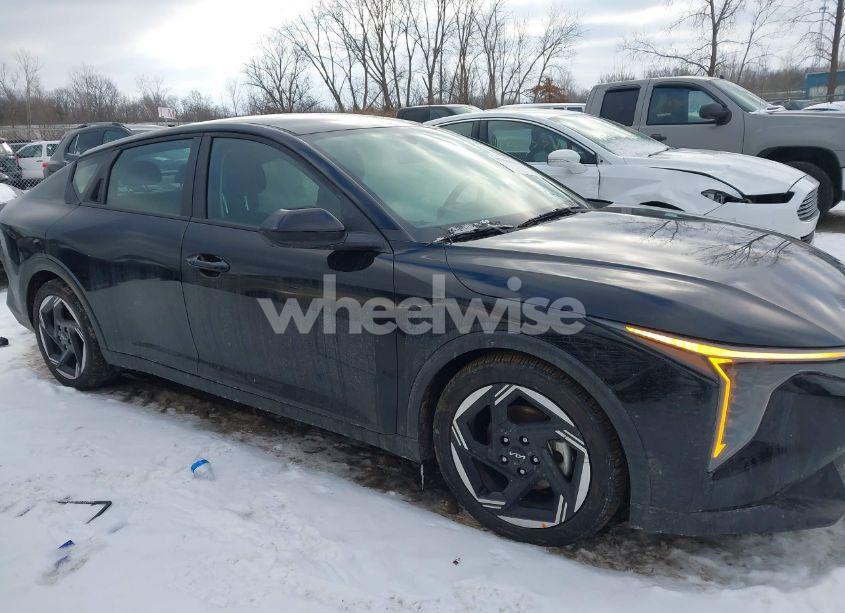 Photo 13 of 2025 Kia K4 EX (VIN 3KPFU4DE9SE014470)