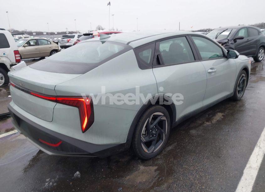 Photo 4 of 2025 Kia K4 EX (VIN 3KPFU4DEXSE014185)