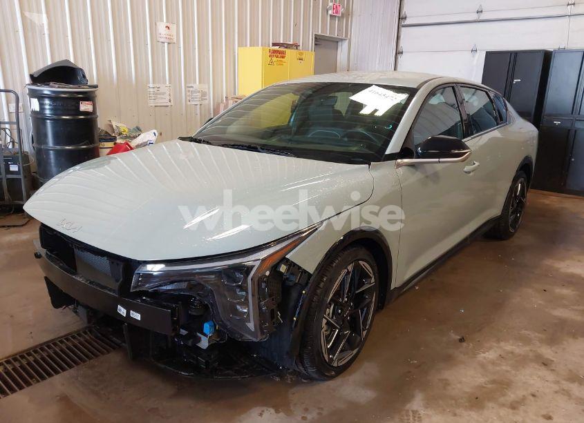 Photo 2 of 2025 Kia K4 GT-LINE (VIN 3KPFW4DE1SE073457)