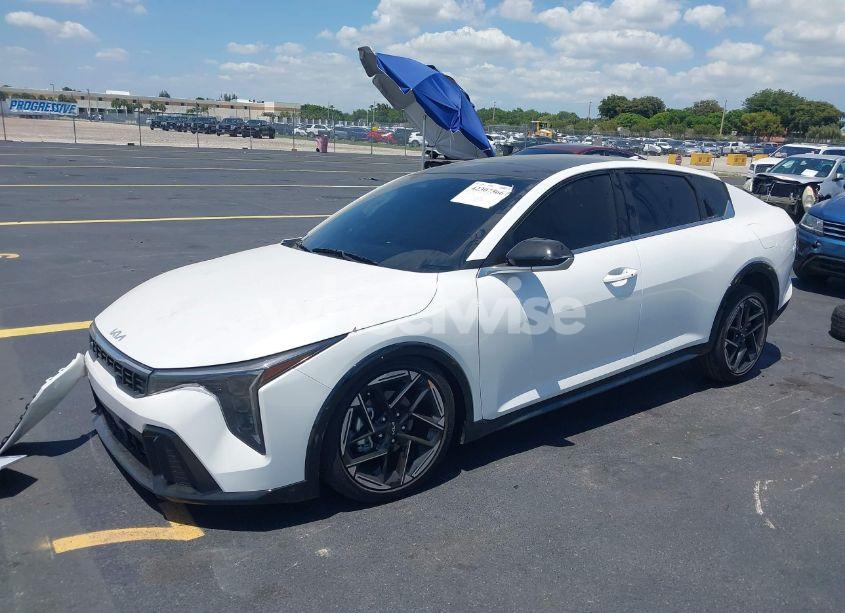Photo 2 of 2025 Kia K4 GT-LINE (VIN 3KPFW4DE3SE037544)