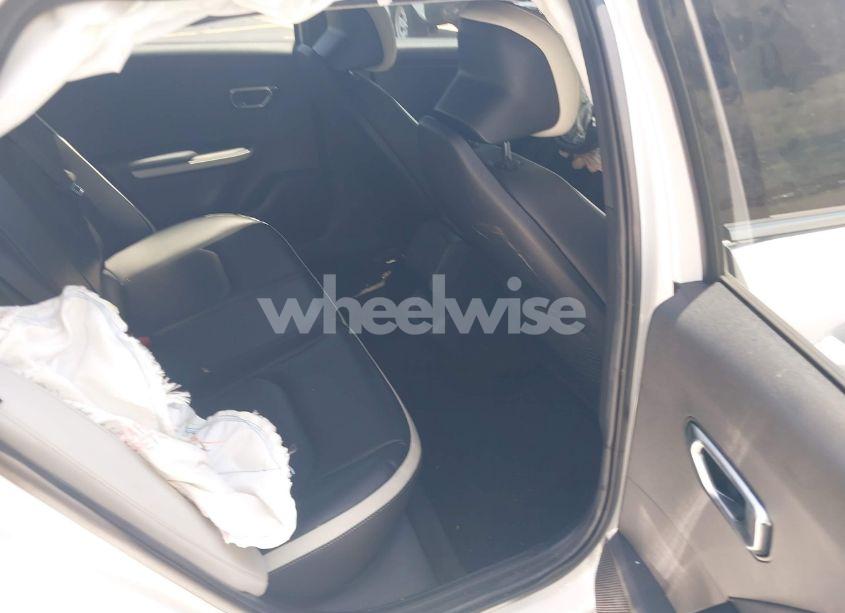 Photo 8 of 2025 Kia K4 GT-LINE (VIN 3KPFW4DE3SE037544)