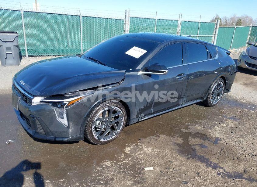 Photo 2 of 2025 Kia K4 GT-LINE (VIN 3KPFW4DE3SE043618)