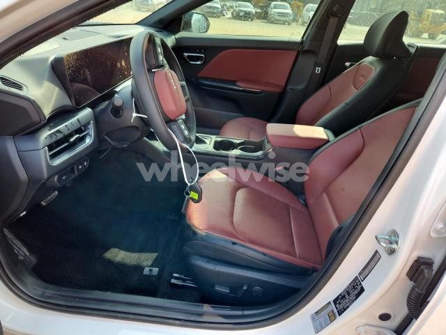 Photo 5 of 2025 KIA K4 GT LINE (VIN 3KPFW4DE3SE170207)