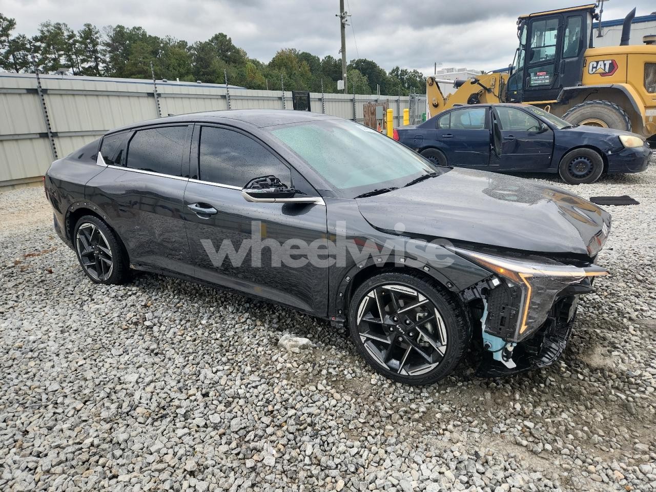 Photo 4 of 2025 KIA K4 GT LINE (VIN 3KPFW4DE4SE056152)