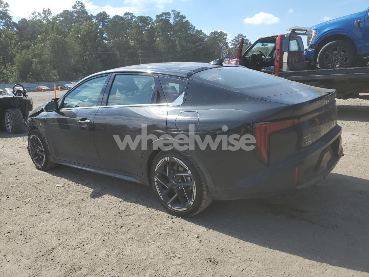 Photo 2 of 2025 KIA K4 GT LINE (VIN 3KPFW4DE5SE074448)