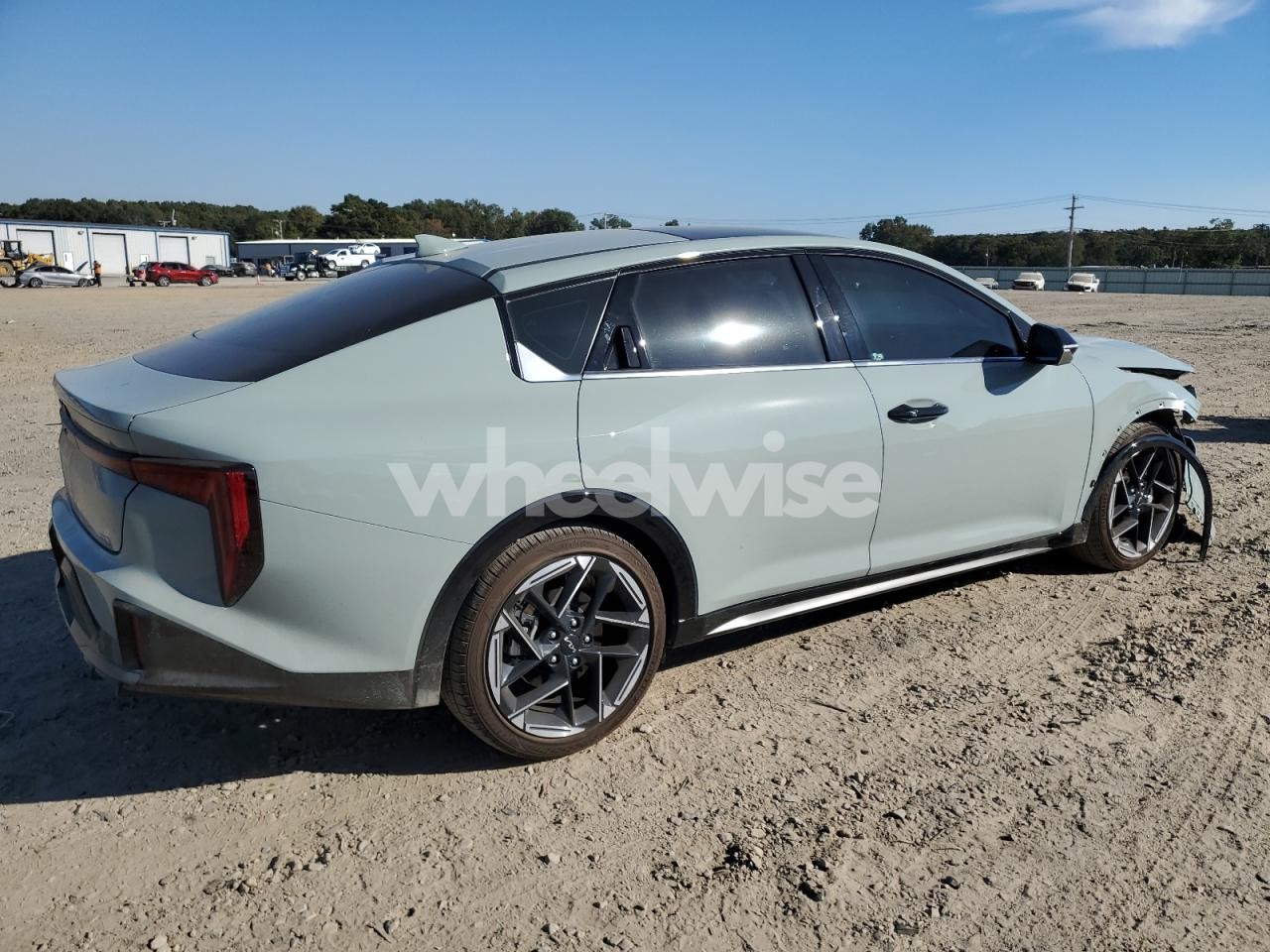 Photo 3 of 2025 KIA K4 GT LINE (VIN 3KPFW4DE8SE178982)