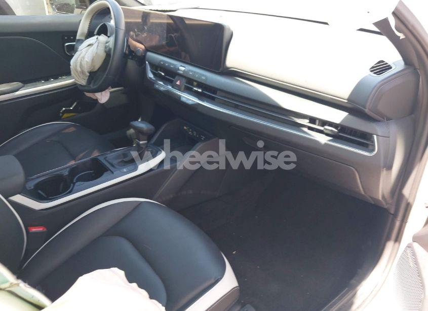 Photo 5 of 2025 Kia K4 GT-LINE (VIN 3KPFW4DE9SE045003)