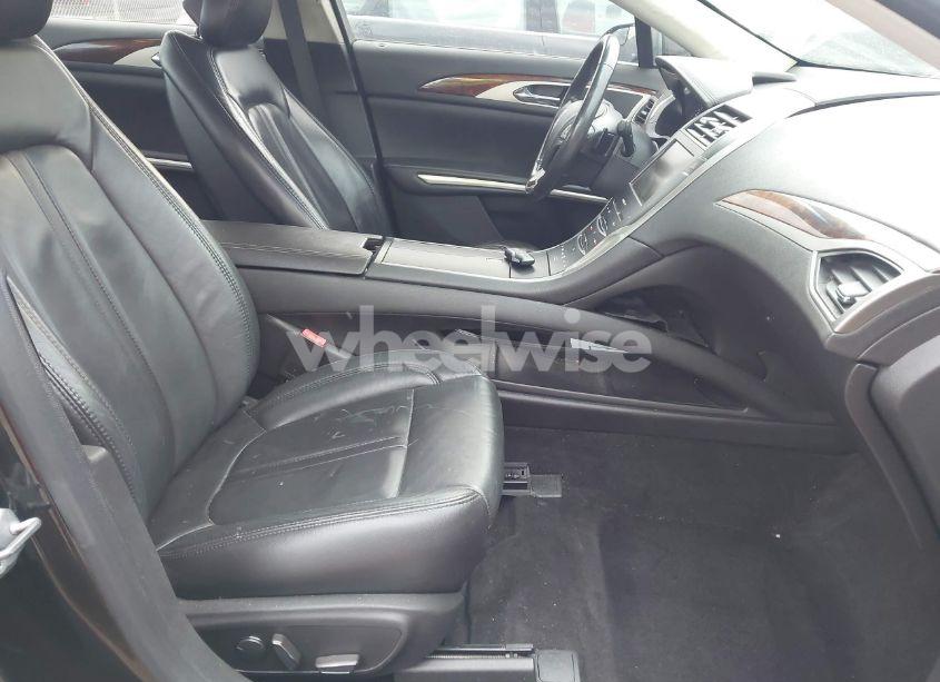 Photo 5 of 2014 Lincoln Mkz (VIN 3LN6L2G90ER832698)