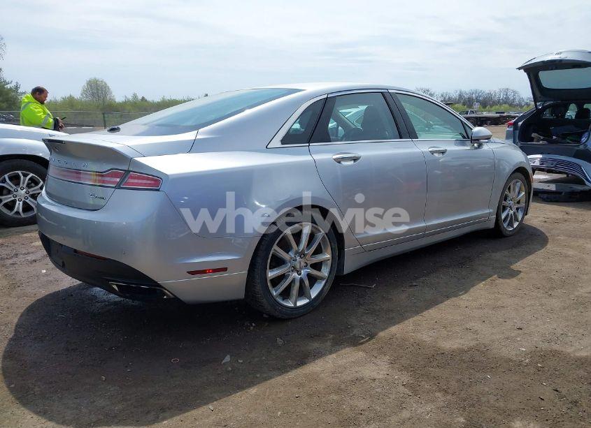 Photo 4 of 2016 Lincoln Mkz (VIN 3LN6L2G90GR625733)