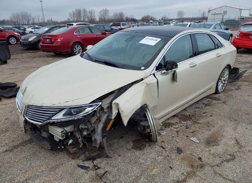 Photo 2 of 2016 Lincoln Mkz (VIN 3LN6L2G92GR615110)