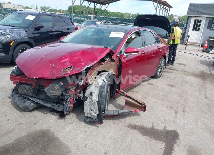 Photo 2 of 2014 Lincoln Mkz (VIN 3LN6L2G93ER802398)