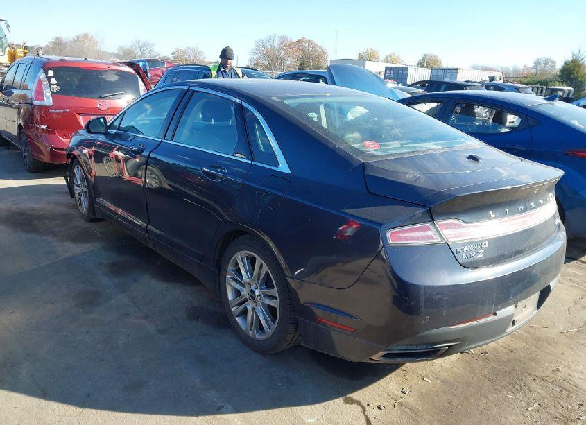 Photo 3 of 2014 Lincoln Mkz (VIN 3LN6L2G93ER818665)