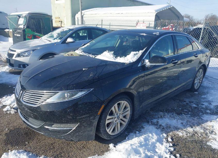 Photo 2 of 2016 Lincoln Mkz (VIN 3LN6L2G93GR602625)