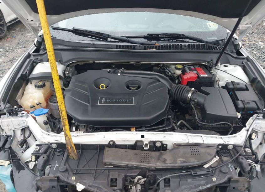 Photo 10 of 2016 Lincoln Mkz (VIN 3LN6L2G93GR618646)