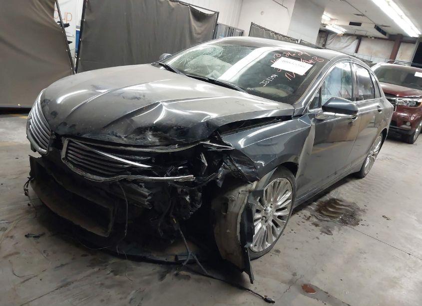 Photo 2 of 2013 Lincoln Mkz (VIN 3LN6L2G94DR811576)