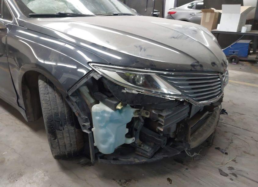 Photo 6 of 2013 Lincoln Mkz (VIN 3LN6L2G94DR811576)