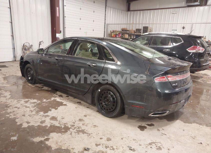 Photo 3 of 2013 Lincoln Mkz (VIN 3LN6L2G95DR812770)
