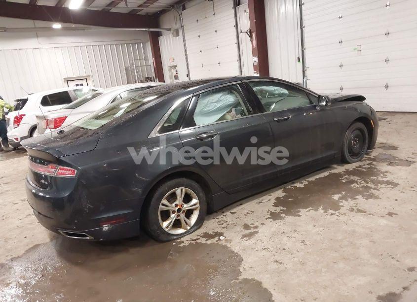 Photo 4 of 2013 Lincoln Mkz (VIN 3LN6L2G95DR812770)