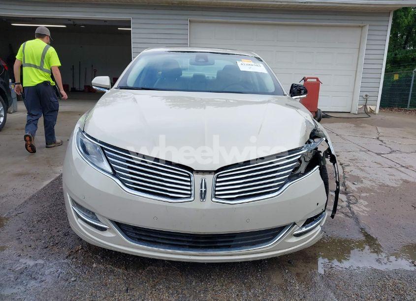 Photo 13 of 2014 Lincoln Mkz (VIN 3LN6L2G95ER808560)