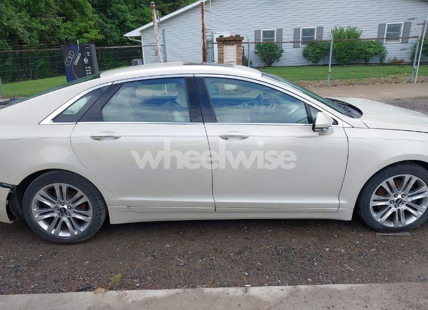 Photo 14 of 2014 Lincoln Mkz (VIN 3LN6L2G95ER808560)