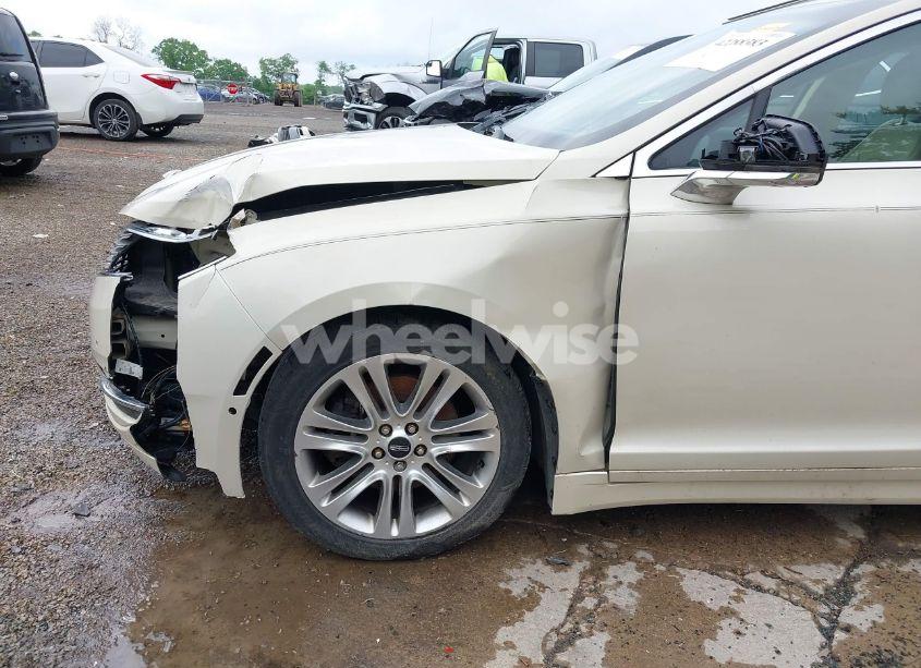 Photo 18 of 2014 Lincoln Mkz (VIN 3LN6L2G95ER808560)
