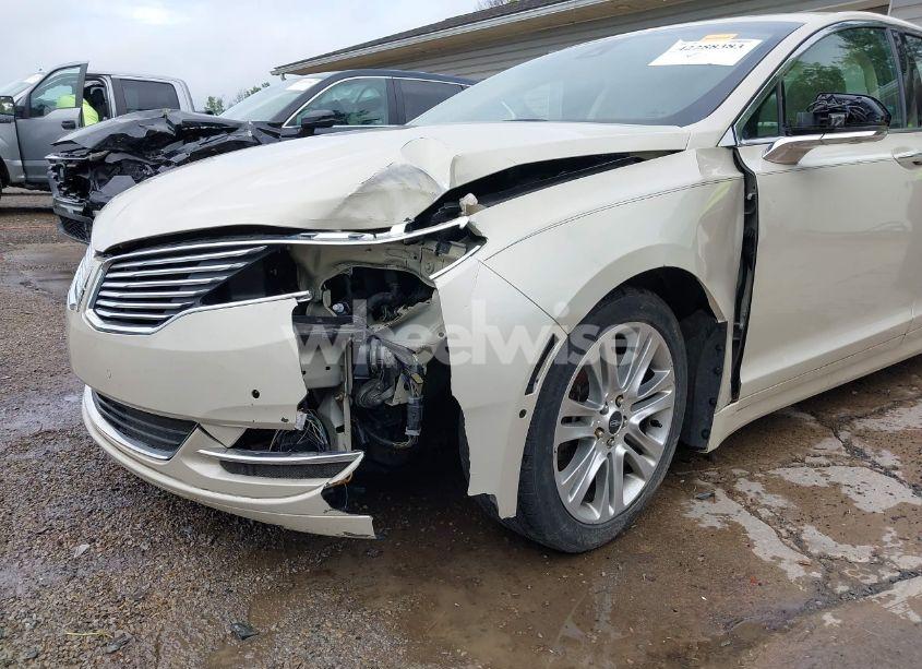 Photo 6 of 2014 Lincoln Mkz (VIN 3LN6L2G95ER808560)