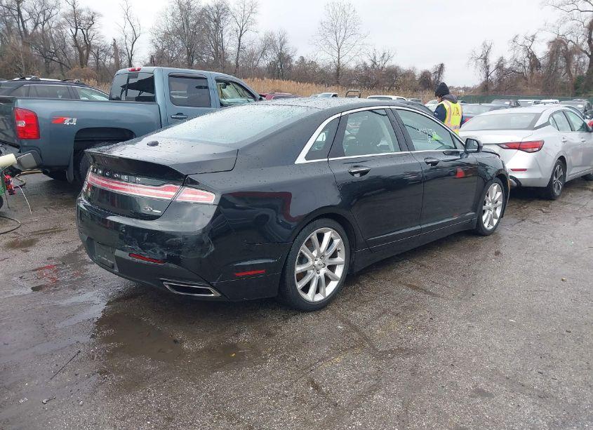 Photo 4 of 2014 Lincoln Mkz (VIN 3LN6L2G96ER826856)