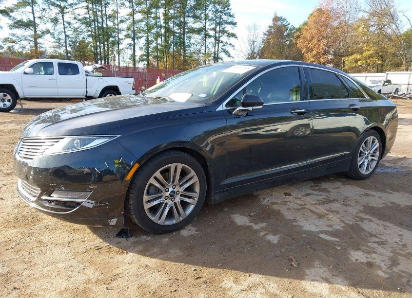 Photo 2 of 2013 Lincoln Mkz (VIN 3LN6L2G98DR807210)