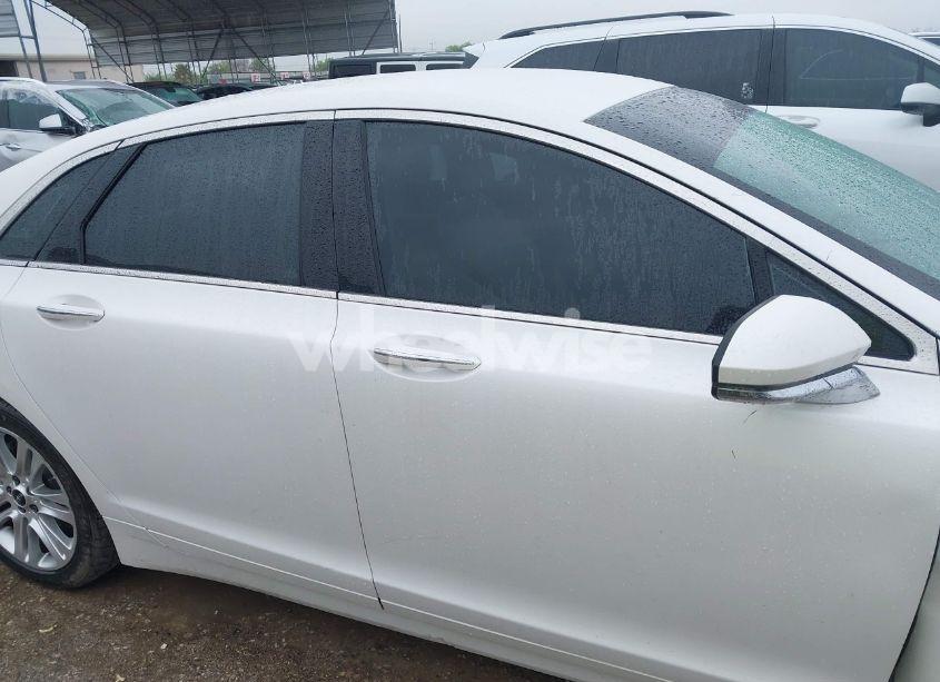 Photo 13 of 2014 Lincoln Mkz (VIN 3LN6L2G98ER803899)