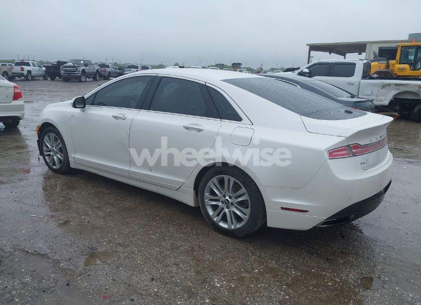 Photo 3 of 2014 Lincoln Mkz (VIN 3LN6L2G98ER803899)