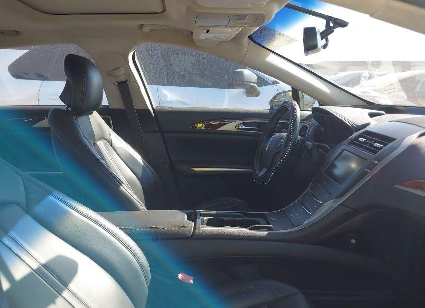 Photo 5 of 2014 Lincoln Mkz (VIN 3LN6L2G98ER808035)