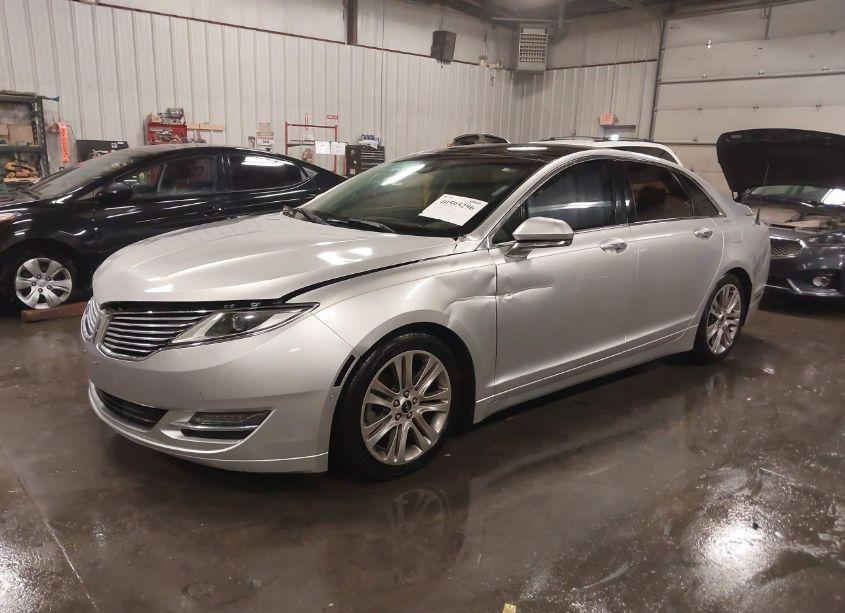 Photo 2 of 2014 Lincoln Mkz (VIN 3LN6L2G98ER820640)