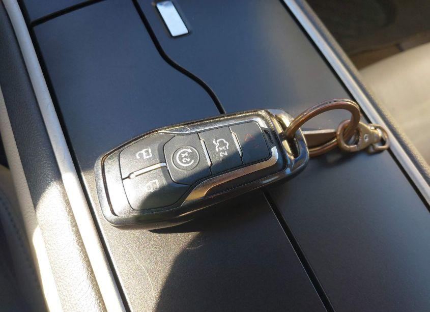 Photo 11 of 2013 Lincoln Mkz (VIN 3LN6L2G99DR801142)