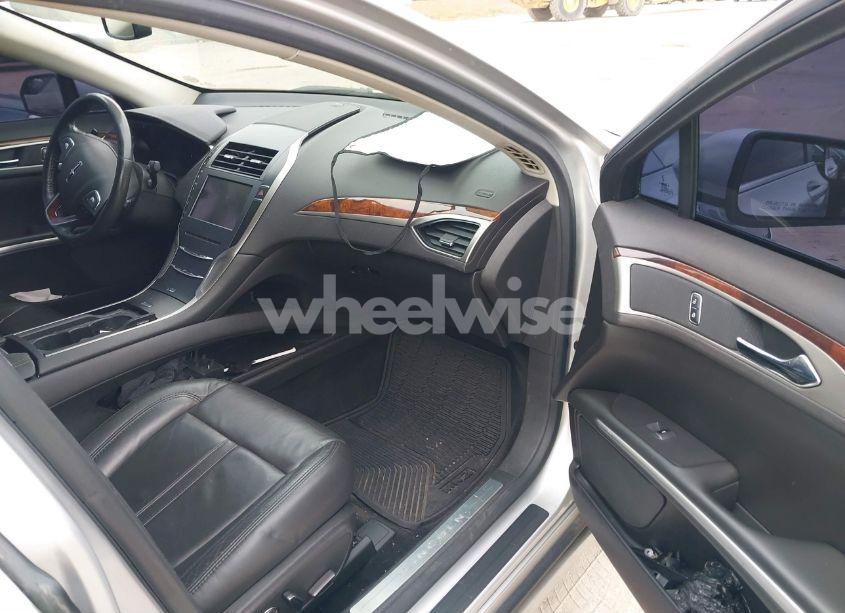 Photo 5 of 2014 Lincoln Mkz (VIN 3LN6L2G99ER808853)