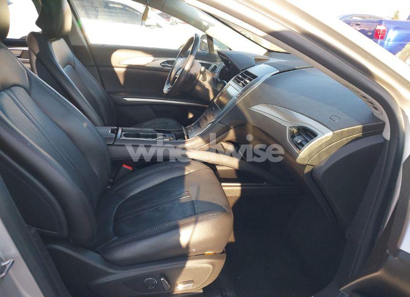 Photo 5 of 2014 Lincoln Mkz (VIN 3LN6L2G9XER824799)