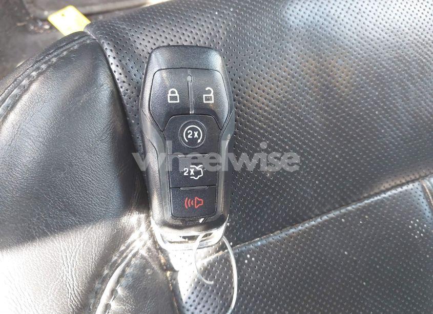 Photo 11 of 2015 Lincoln Mkz (VIN 3LN6L2G9XFR607285)