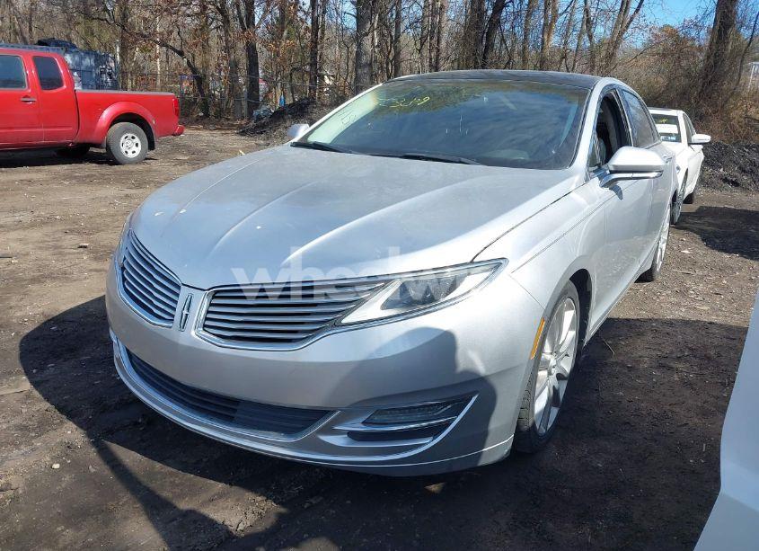 Photo 2 of 2015 Lincoln Mkz (VIN 3LN6L2G9XFR607285)