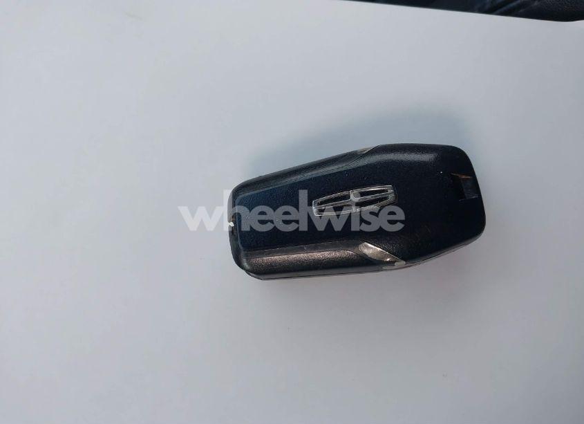 Photo 11 of 2013 Lincoln Mkz (VIN 3LN6L2GK0DR805745)