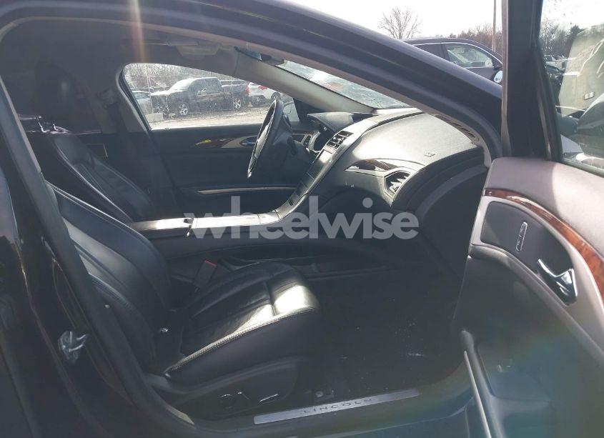 Photo 5 of 2013 Lincoln Mkz (VIN 3LN6L2GK0DR805745)