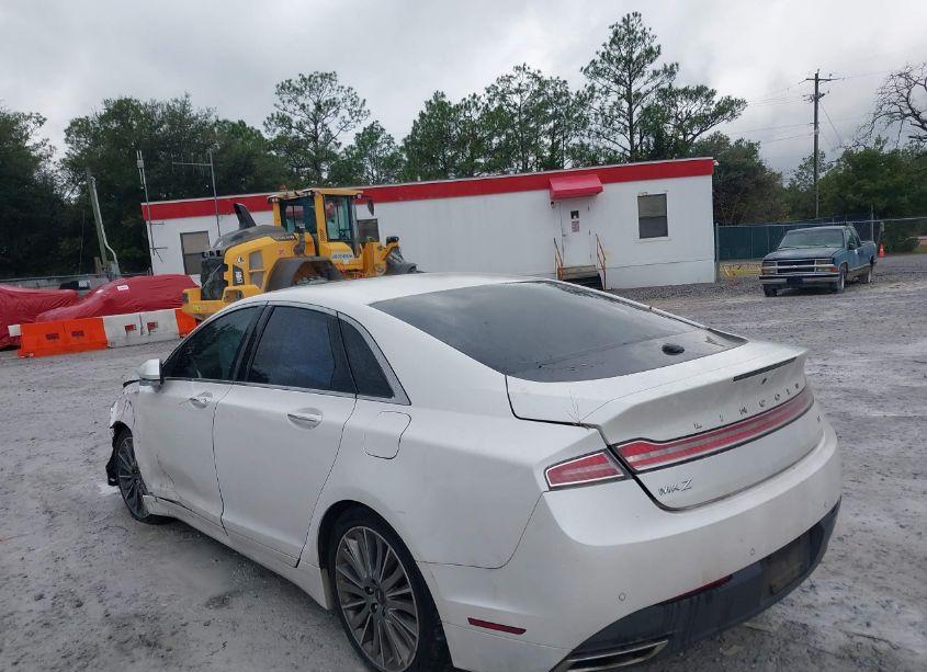 Photo 3 of 2013 Lincoln Mkz (VIN 3LN6L2GK0DR809505)