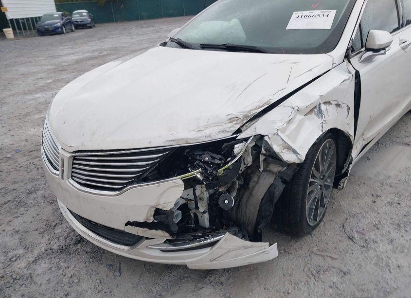Photo 6 of 2013 Lincoln Mkz (VIN 3LN6L2GK0DR809505)