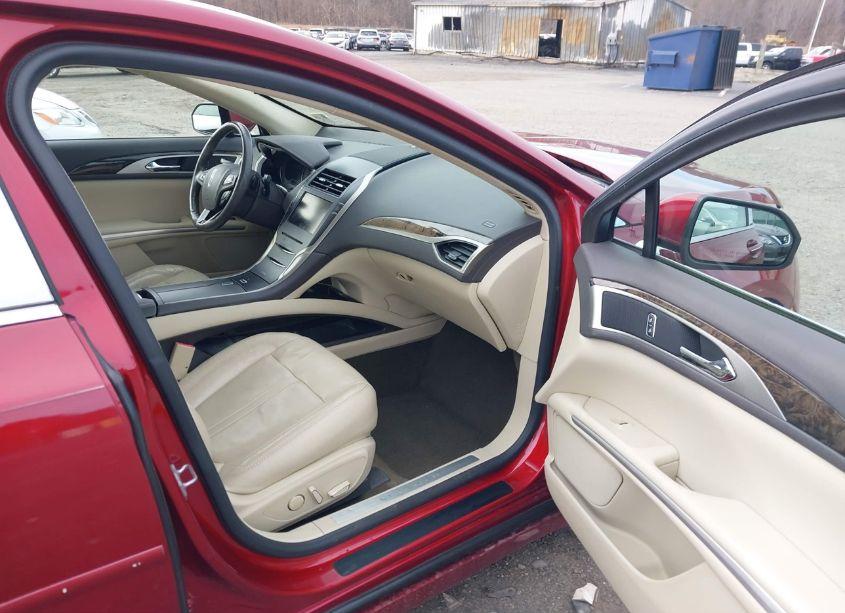 Photo 5 of 2014 Lincoln Mkz (VIN 3LN6L2GK0ER800207)