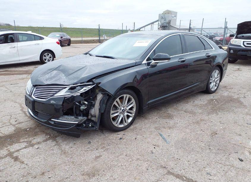 Photo 2 of 2015 Lincoln Mkz (VIN 3LN6L2GK0FR624776)
