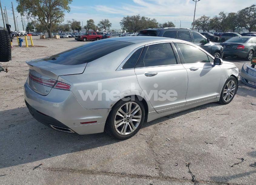 Photo 4 of 2013 Lincoln Mkz (VIN 3LN6L2GK1DR801025)
