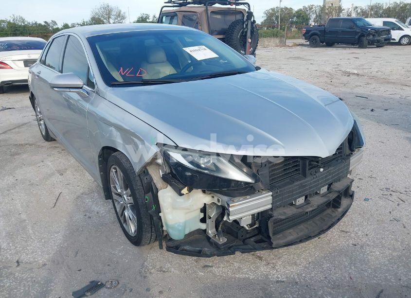 Photo 6 of 2013 Lincoln Mkz (VIN 3LN6L2GK1DR801025)