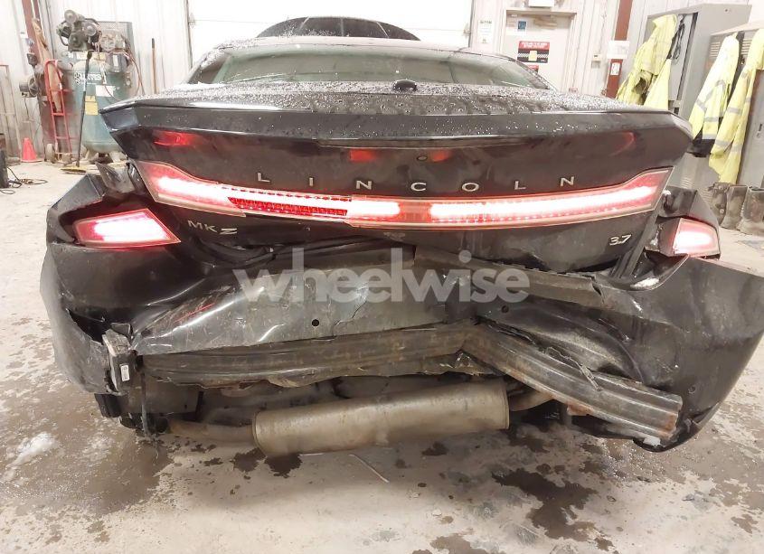 Photo 6 of 2013 Lincoln Mkz (VIN 3LN6L2GK1DR817922)