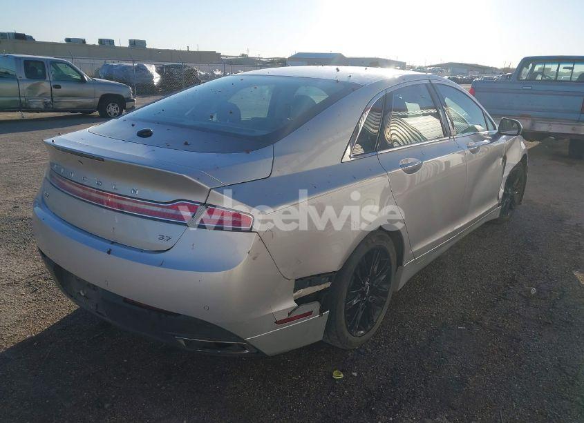 Photo 4 of 2014 Lincoln Mkz (VIN 3LN6L2GK1ER823530)