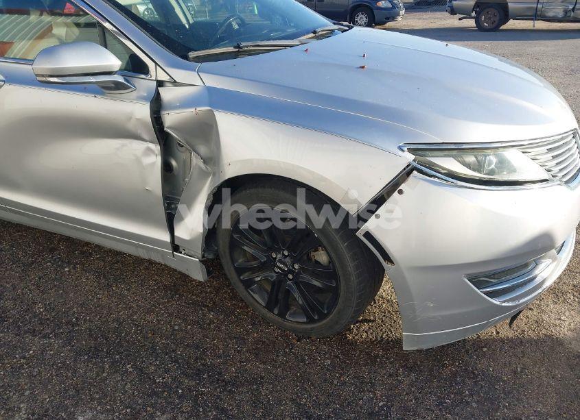 Photo 6 of 2014 Lincoln Mkz (VIN 3LN6L2GK1ER823530)