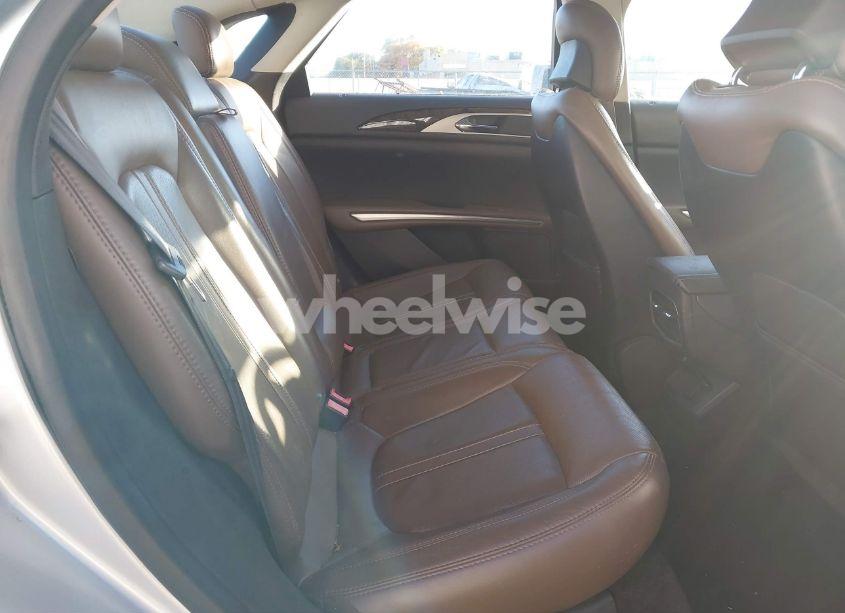 Photo 8 of 2014 Lincoln Mkz (VIN 3LN6L2GK1ER823530)